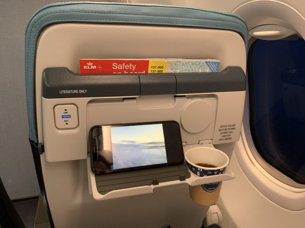 Review: KLM Business Class Athene - Amsterdam | Nieuw Cabine Boeing 737