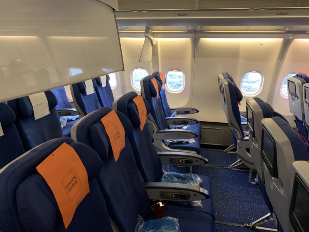 Review: KLM A330-300 Economy Comfort - Amsterdam - Edmonton | Calgary