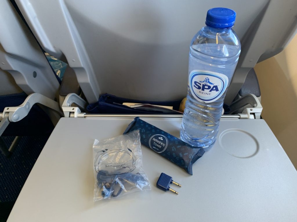 Review: KLM A330-300 Economy Comfort - Amsterdam - Edmonton | Calgary