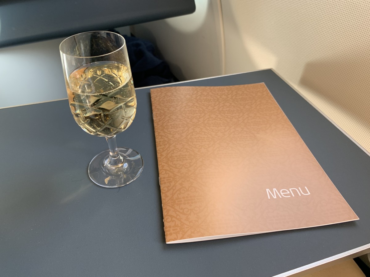 Review: KLM A330-300 World Business Class - Calgary - Amsterdam