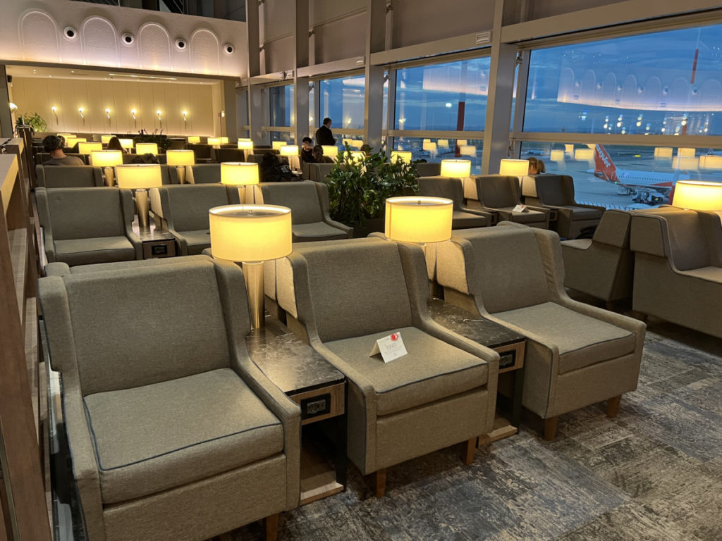 Review: Premium Plaza Lounge Rome Fiumicino Airport - Terminal 3