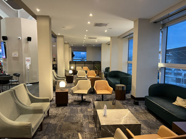 Review: Premium Plaza Lounge Rome Fiumicino Airport - Terminal 3