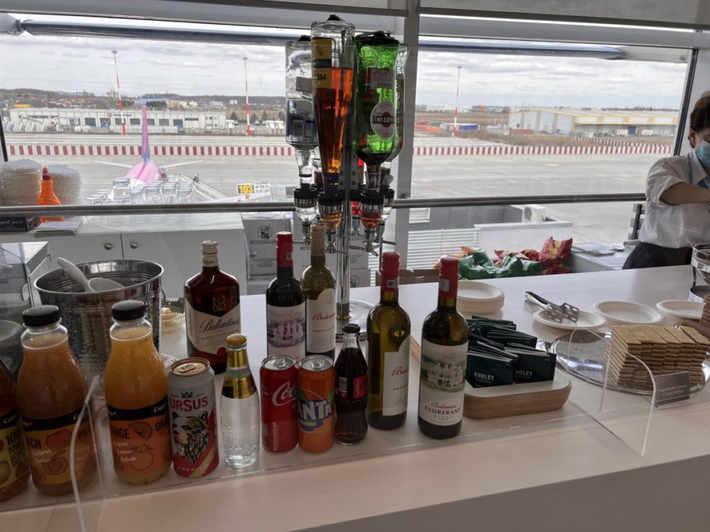 Review: TAROM en MasterCard Business Lounge Boekarest Airport