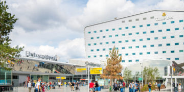 Eindhoven Airport is te klein en breidt terminal uit