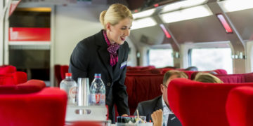 Service aan boord van 1e klas treinstel Thalys (Bron: Thalys)