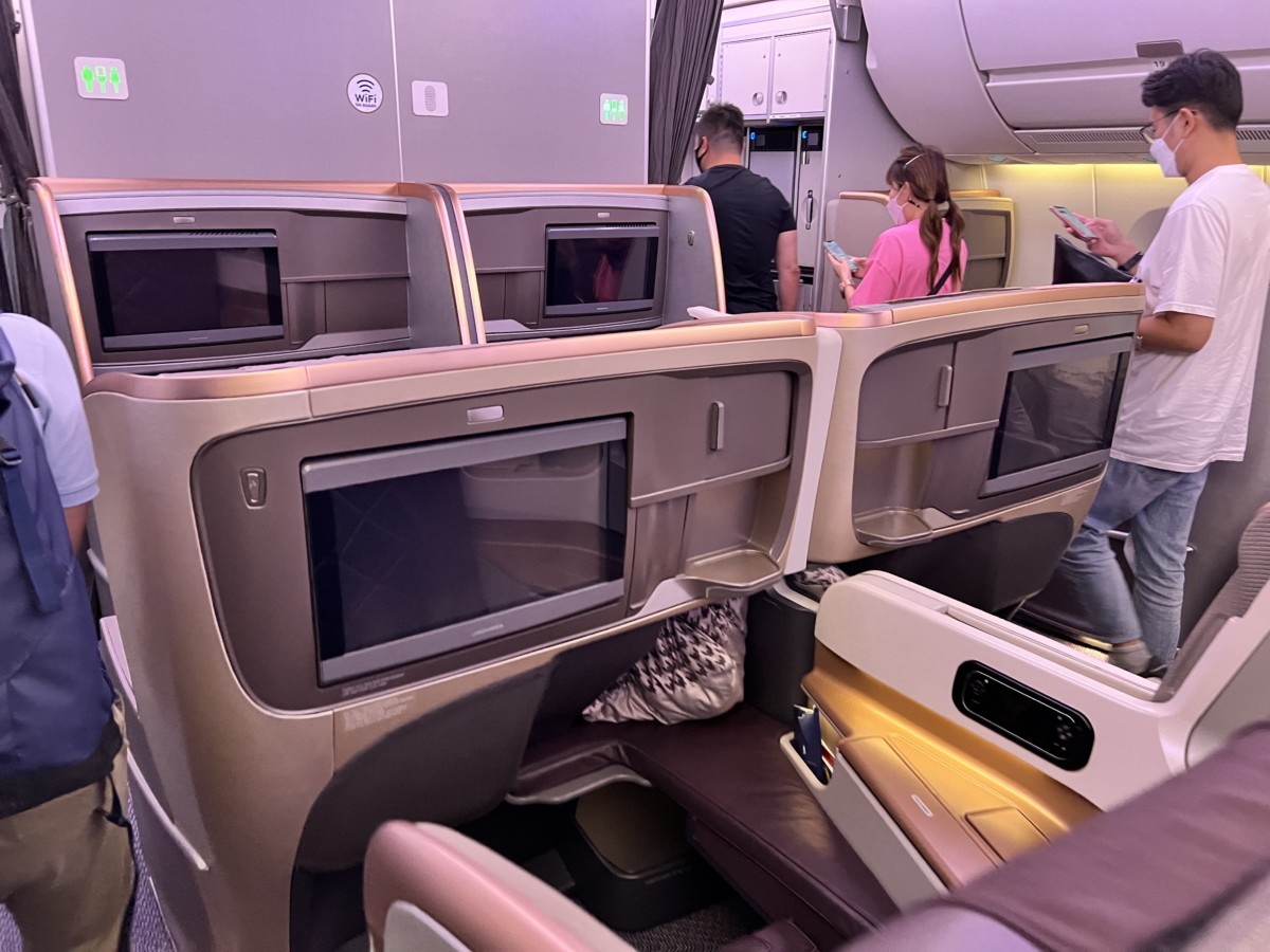 Review Singapore Airlines Economy In Premium Economy Airbus A350-900 ...