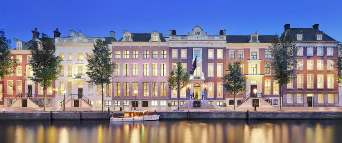 Het Waldorf Astoria Amsterdam.