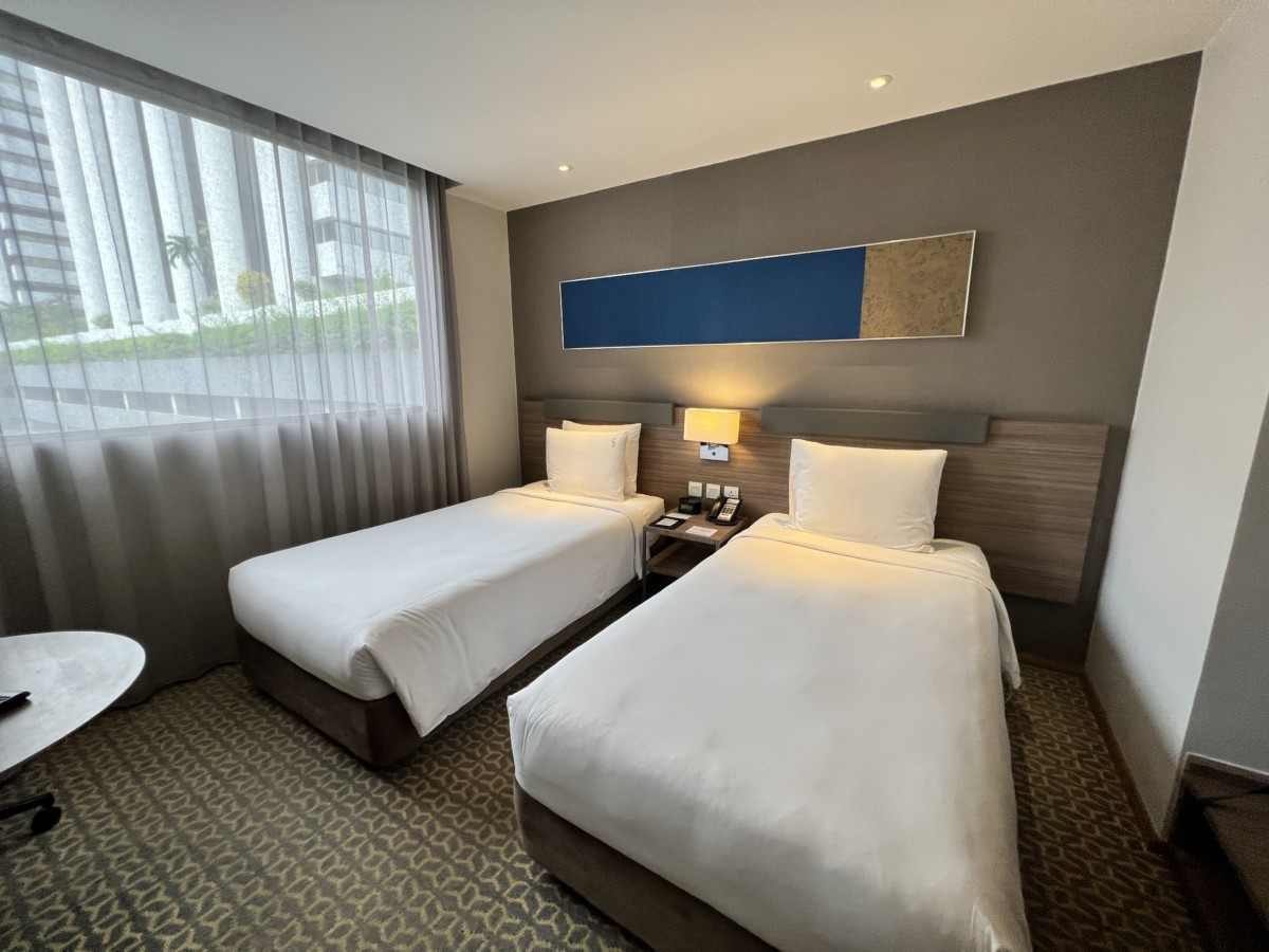 Review: Holiday Inn Bangkok Sathorn, Thailand