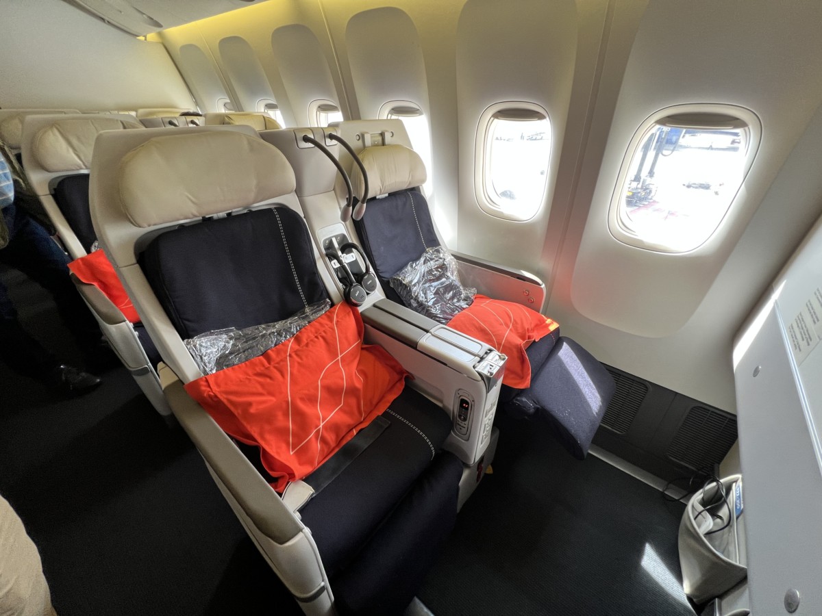 Review: Air France Premium Economy | Parijs - Bangkok | Boeing 777-300