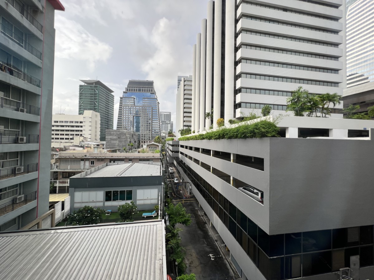 Review: Holiday Inn Bangkok Sathorn, Thailand