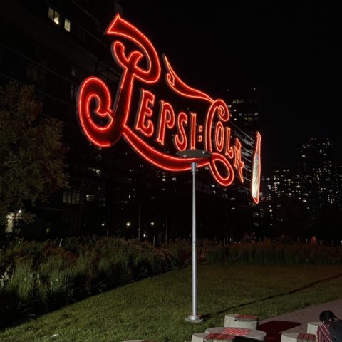 Pepsi sign LIC