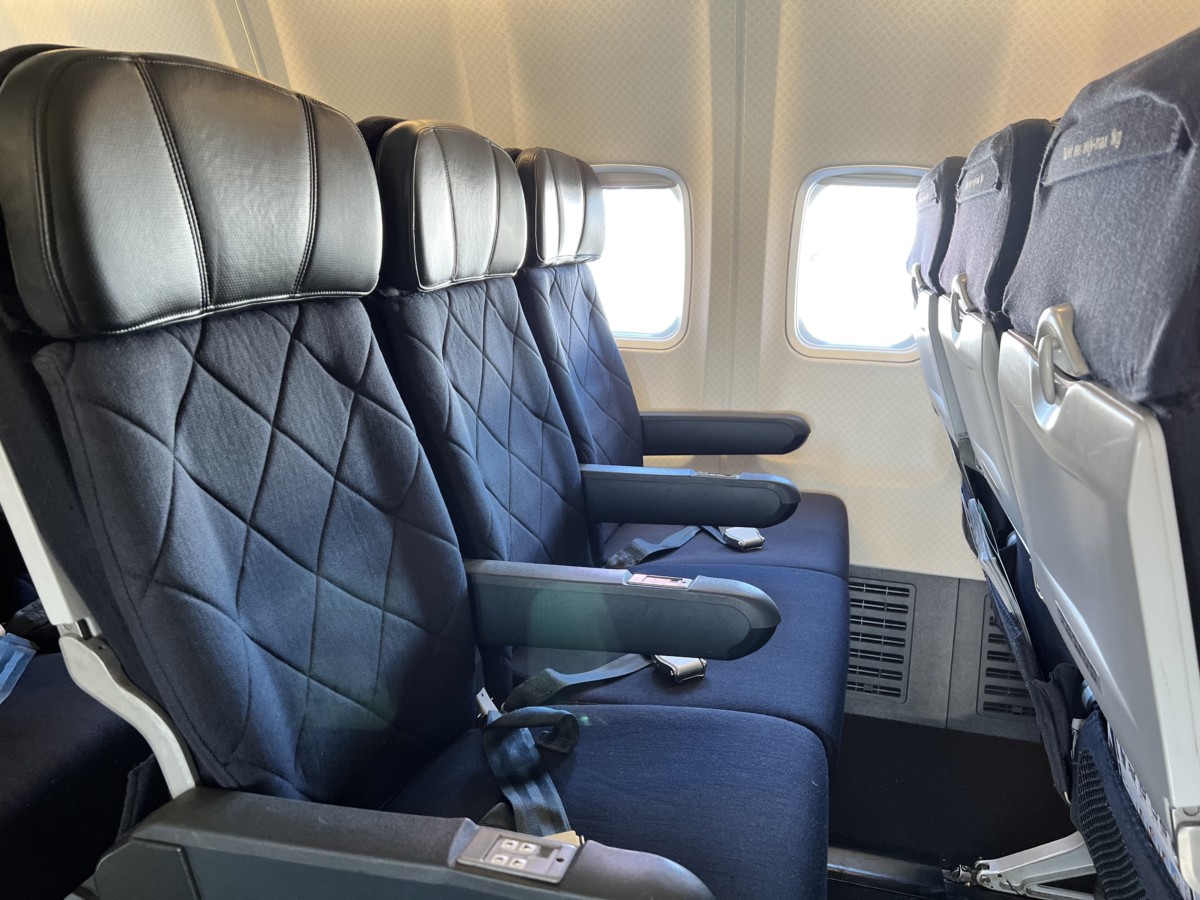 Review: Qantas Economy Class | Perth naar Adelaide | Boeing 737-800