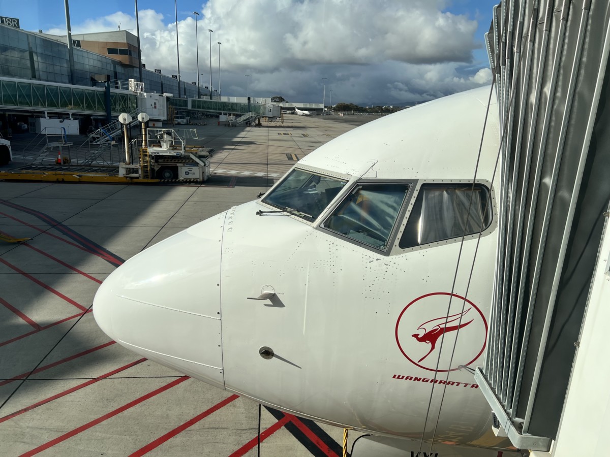 Review: Qantas Economy Class | Perth naar Adelaide | Boeing 737-800