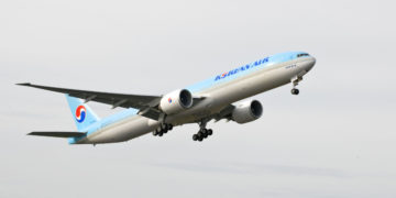 Korean Airlines 777-300ER GIF_KAL #823-WD948