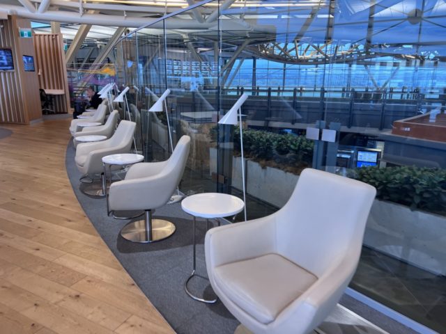 Review: SkyTeam Lounge Vancouver - Canada