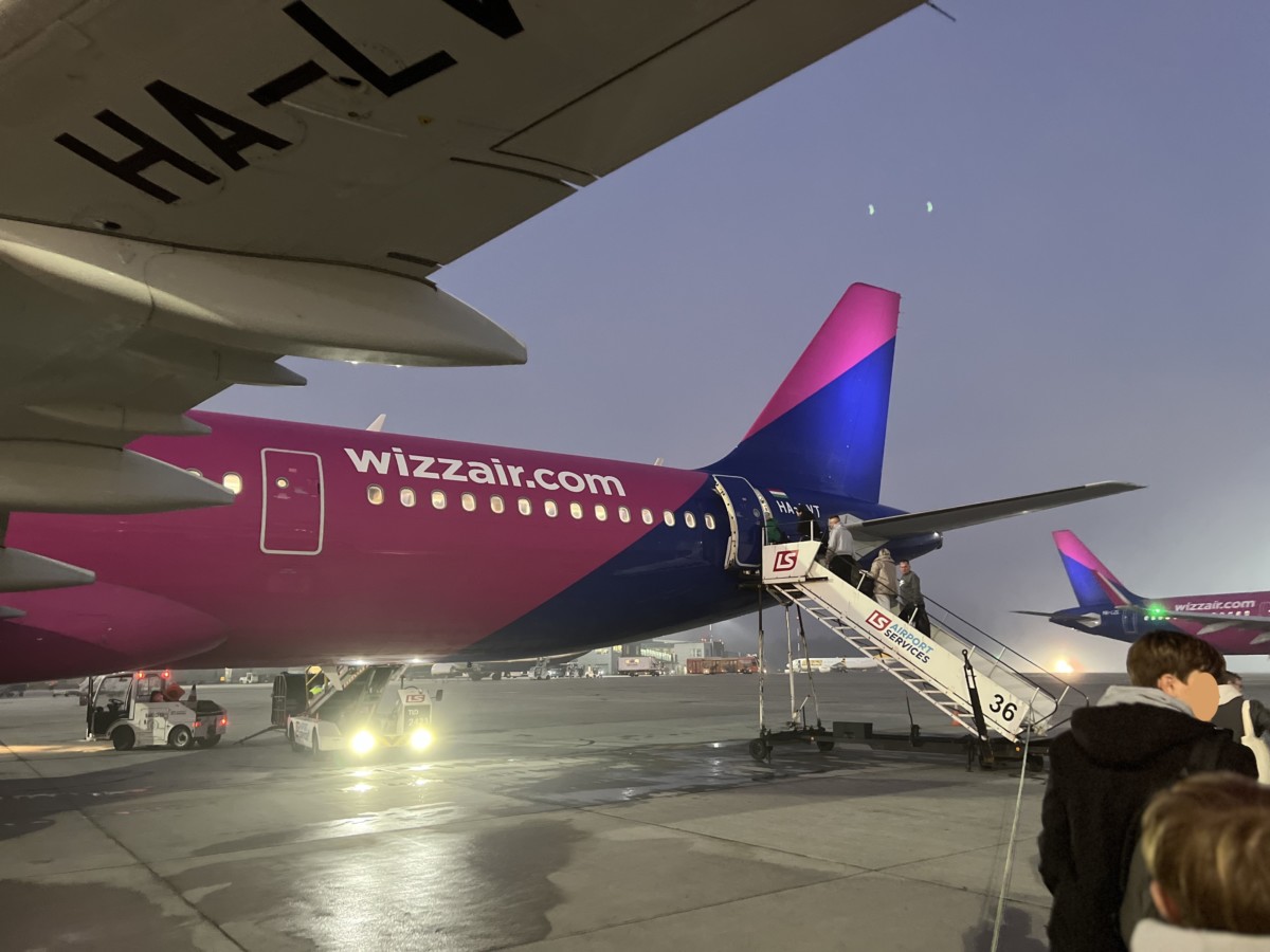 Review: Met Wizz Air low budget van Krakau naar Eindhoven | Airbus A321neo