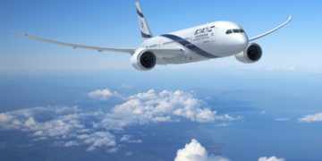 787-8; El Al; View from from Right; Over clouds; Rendering; K66452