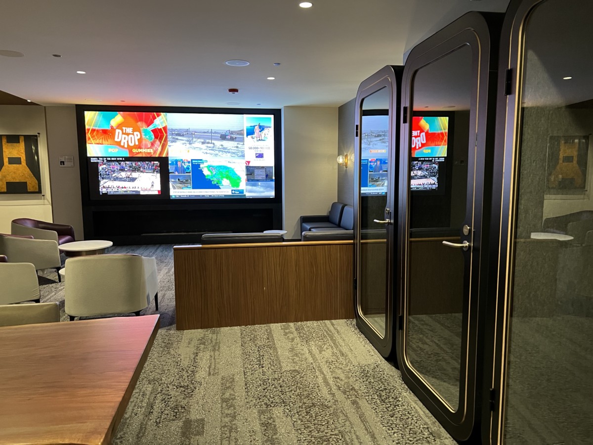 Review: Delta Sky Club, Chicago ORD Terminal 5 - Concourse M