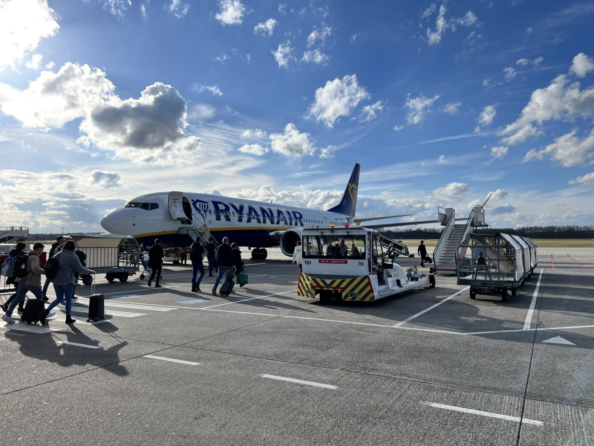 Review Ryanair Boeing 737 MAX Economy FR5891 Eindhoven Krakau