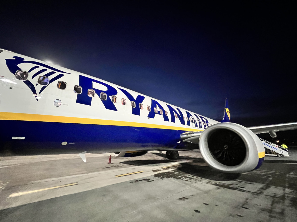 Review Ryanair Boeing 737 MAX Economy FR5891 Eindhoven Krakau