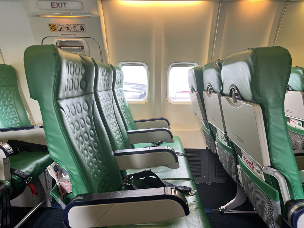 Review Transavia Boeing 737 Economy HV5234 Eindhoven Prague Praag