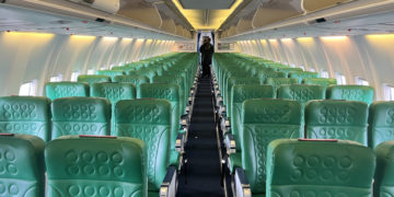 Review Transavia Boeing 737 Economy HV5234 Eindhoven Prague Praag