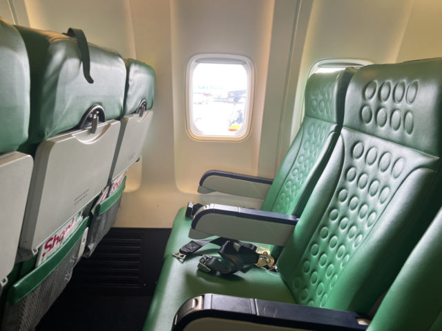 Review Transavia Boeing 737 Economy HV5234 Eindhoven Prague Praag