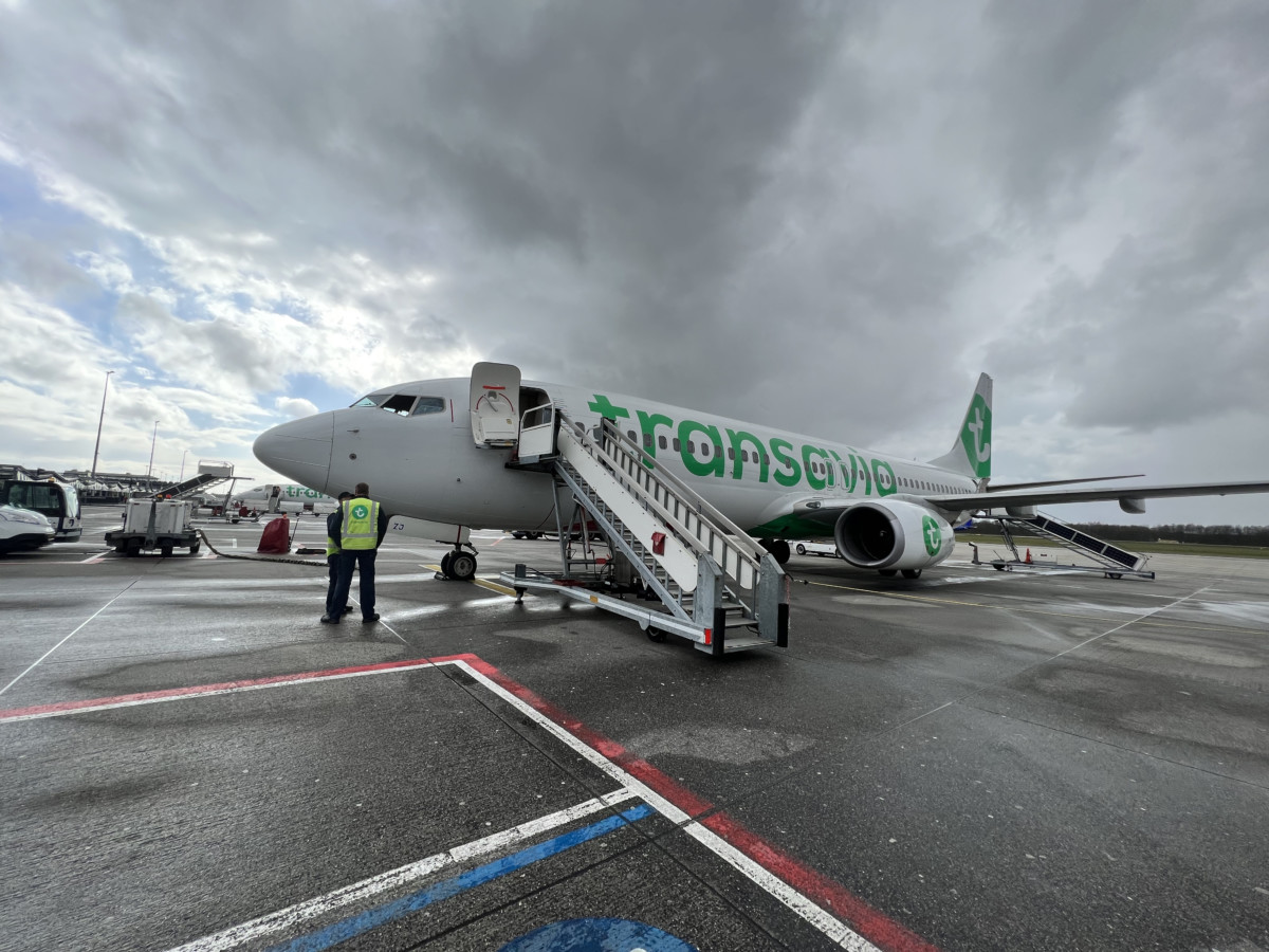 Review Transavia Boeing 737 Economy HV5234 Eindhoven Prague Praag