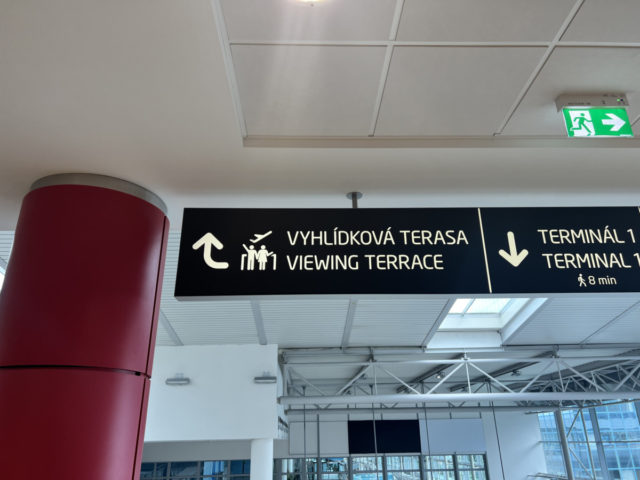 Review Transavia Boeing 737 Economy HV5234 Eindhoven Prague Praag