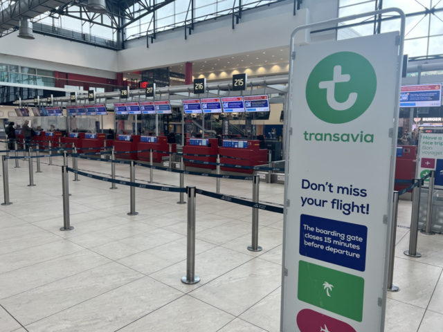 Review Transavia Boeing 737 Economy HV5234 Eindhoven Prague Praag