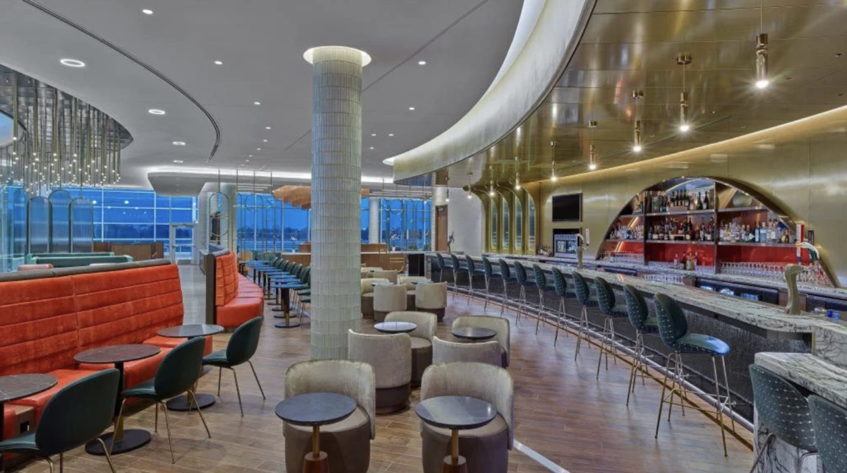 Delta Sky Club Minneapolis