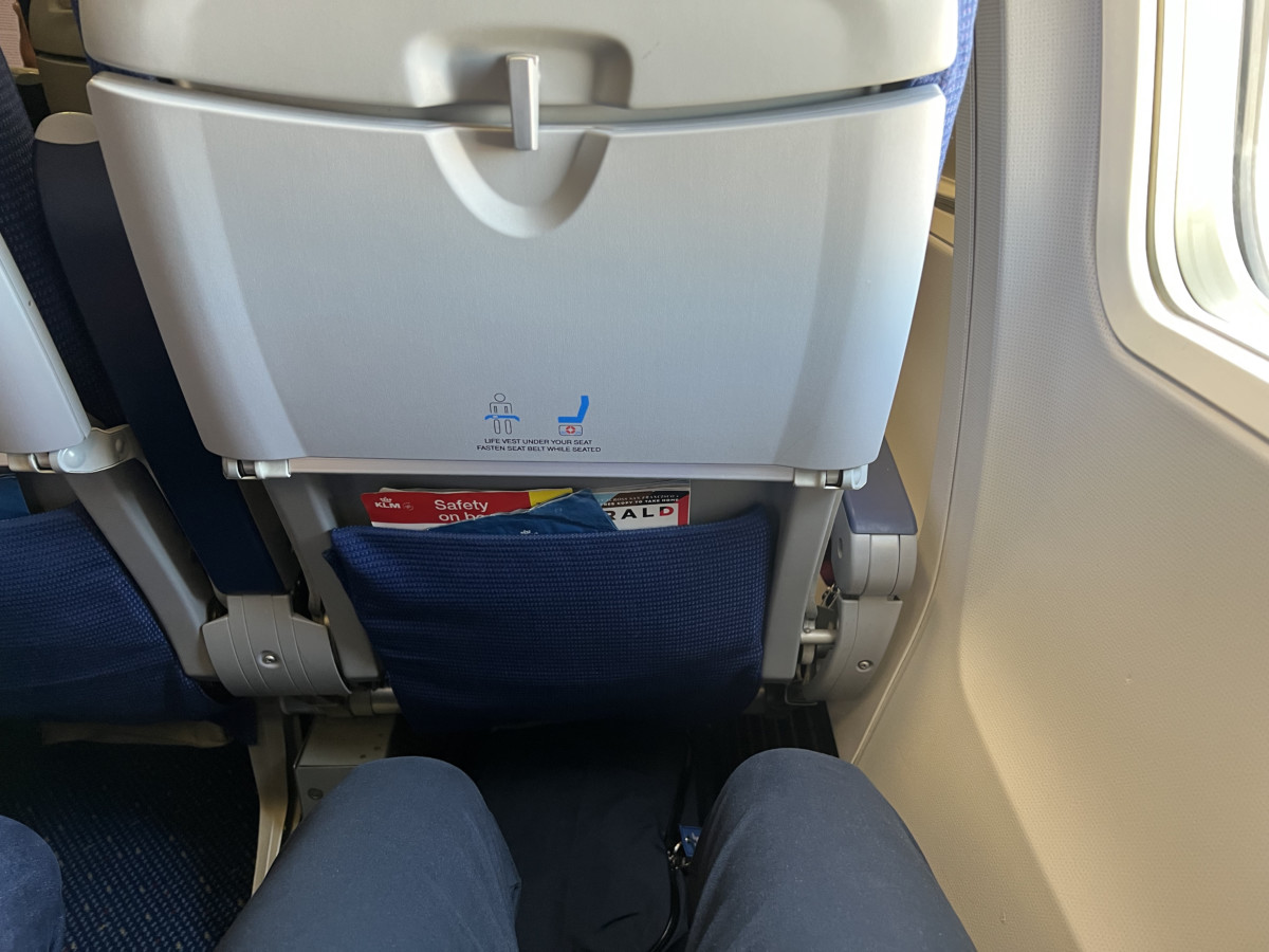 Review KLM Economy Comfort Amsterdam Kopenhagen Boeing 737-800