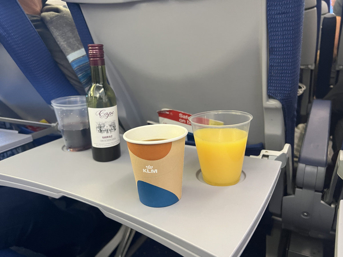 Review KLM Economy Comfort Amsterdam Kopenhagen Boeing 737-800