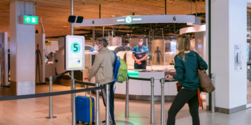 Amsterdam Airport Schiphol veiligheidscontrole securitycontrole