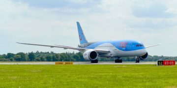 TUIfly Boeing 787-8 Dreamliner Groningen Airport (Bron: Groningen Airport)