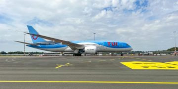 TUIfly Boeing 787-8 Dreamliner Groningen Airport (Bron: Groningen Airport)