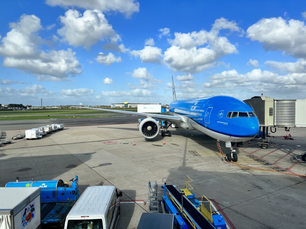 Review KLM Economy Comfort | Retourtje Amsterdam Schiphol - Hong Kong | Boeing 777-200