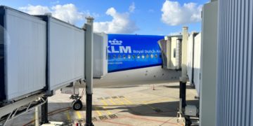 Review KLM Economy Comfort | Retourtje Amsterdam Schiphol - Hong Kong | Boeing 777-200