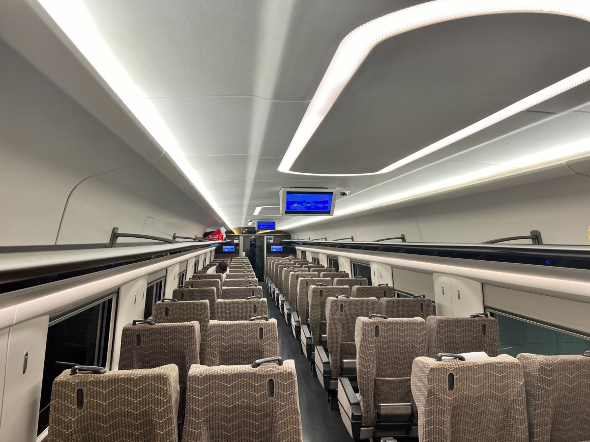 Trip Report: Hong Kong naar Guangzhou met High Speed Trein in First Class | G6512