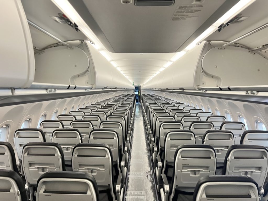 Brussels Airlines Airbus A320neo OO-SBA