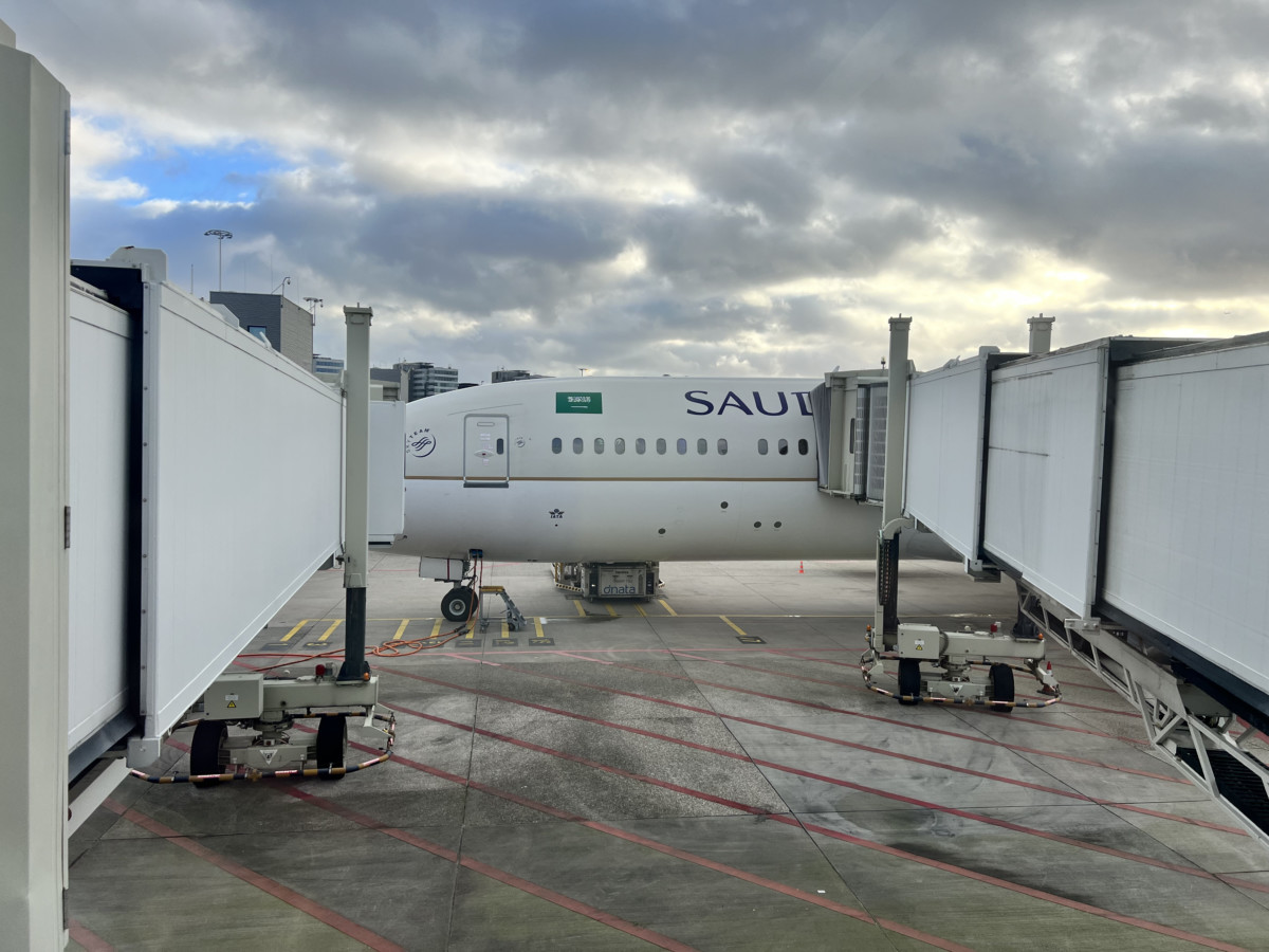 Review Saudia Economy Class | Amsterdam Schiphol | Jeddah Boeing 787-9 Dreamliner