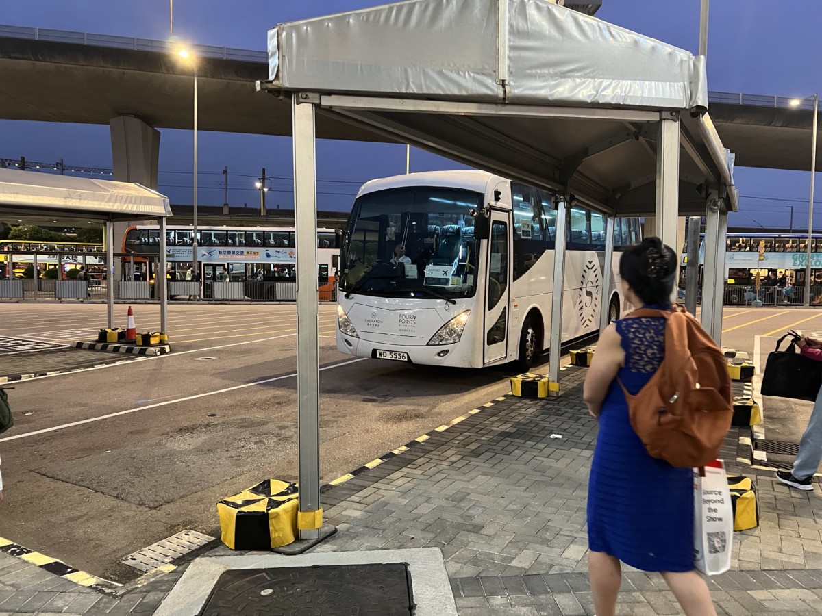 Shuttle bus Sheraton Hong Kong Tung Chung