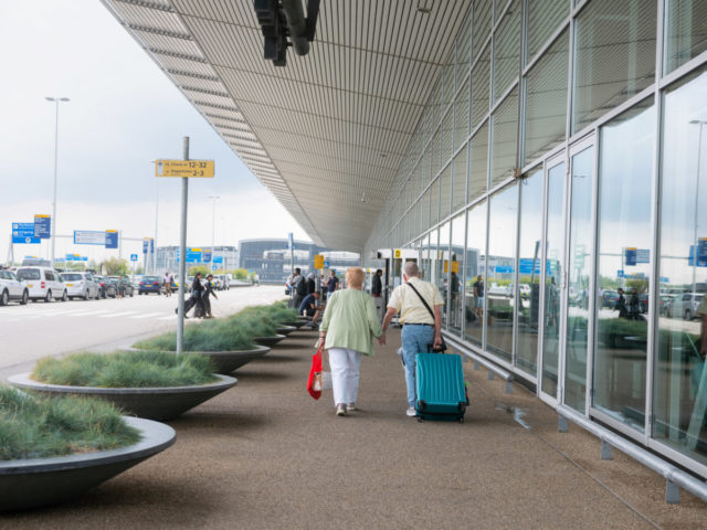 Amsterdam Airport Schiphol Terminal 3 Drive Inchecken beschikbaar P3