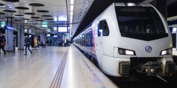 Arriva trein Schiphol