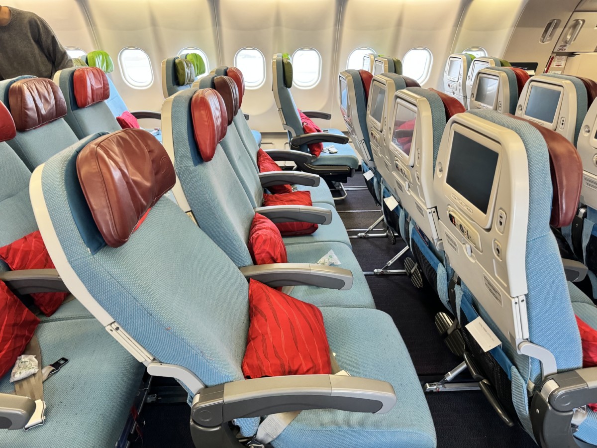 Review Turkish Airlines Economy Class - Amsterdam Schiphol - Istanbul - Airbus A330-300