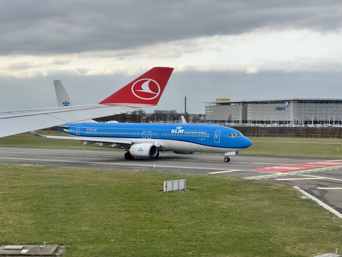 Review Turkish Airlines Economy Class - Amsterdam Schiphol - Istanbul - Airbus A330-300