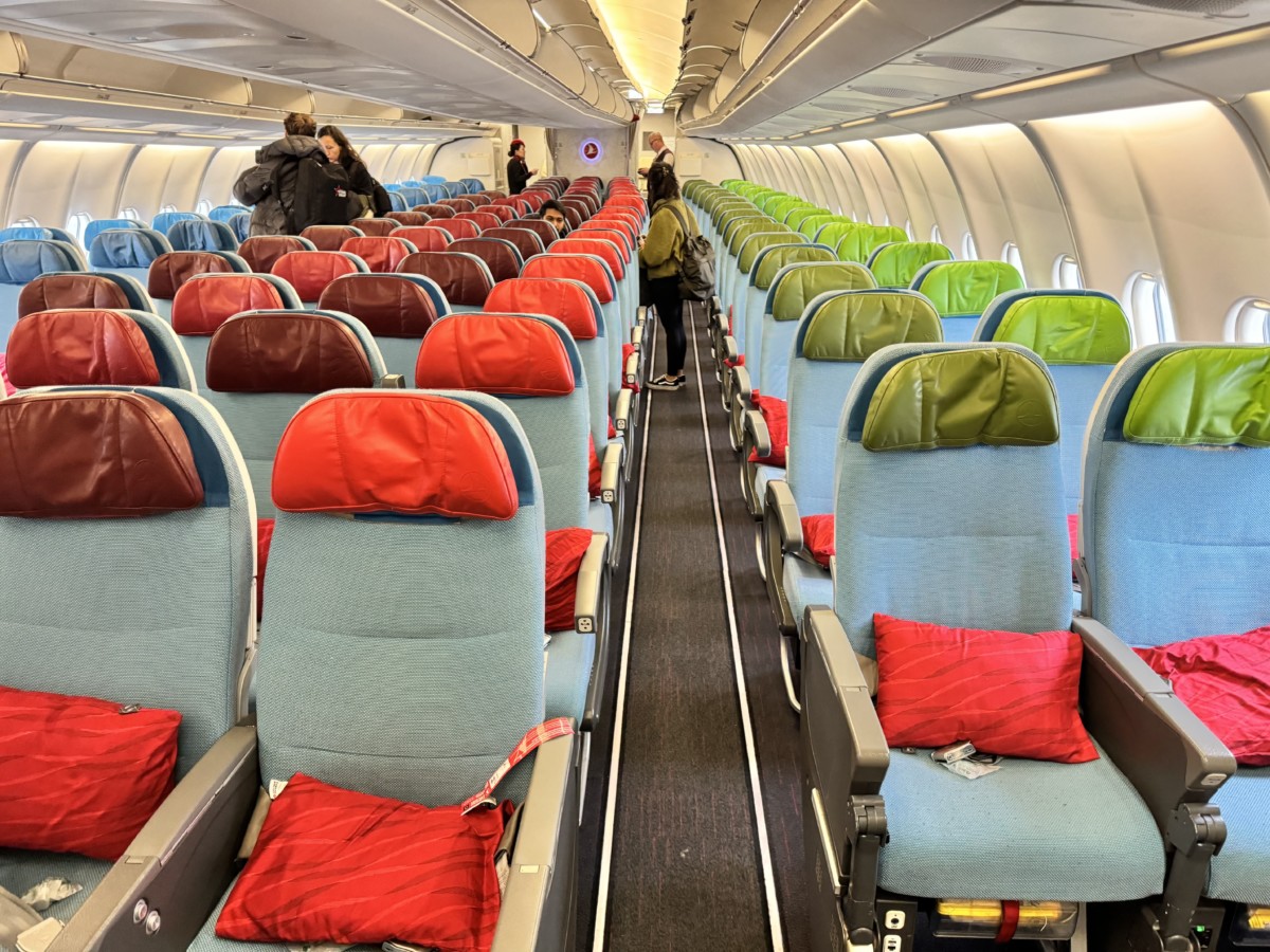 Review Turkish Airlines Economy Class - Amsterdam Schiphol - Istanbul - Airbus A330-300