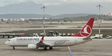 Review: Turkish Airlines Economy Class - Izmir Airport - Istanbul - Boeing 737-800