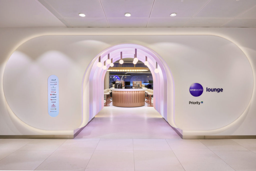 Schiphol nieuwe oneworld lounge British Airways Londen Gatwick