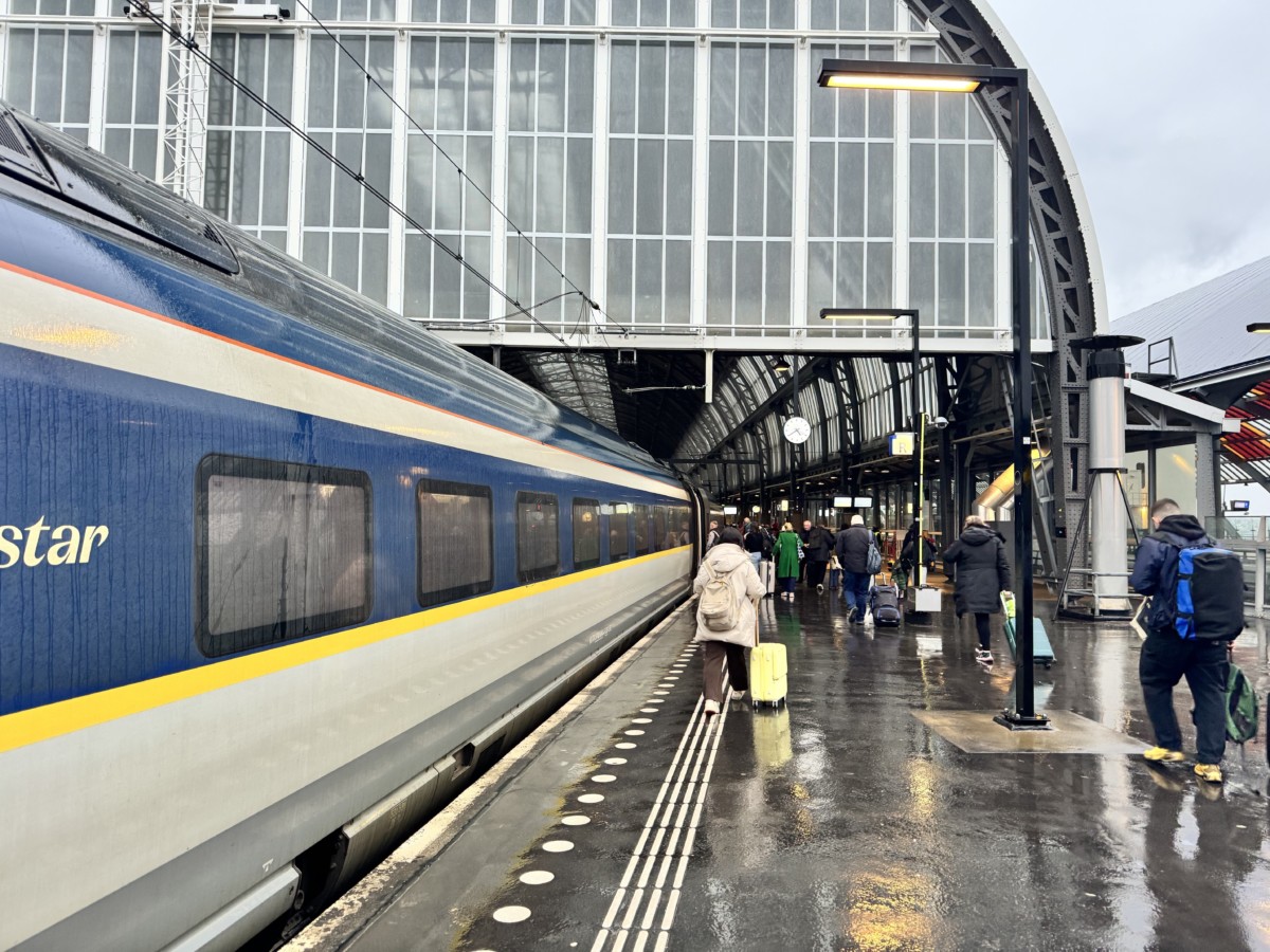 Eurostar naar Londen op spoor 15b van Amsterdam Centraal